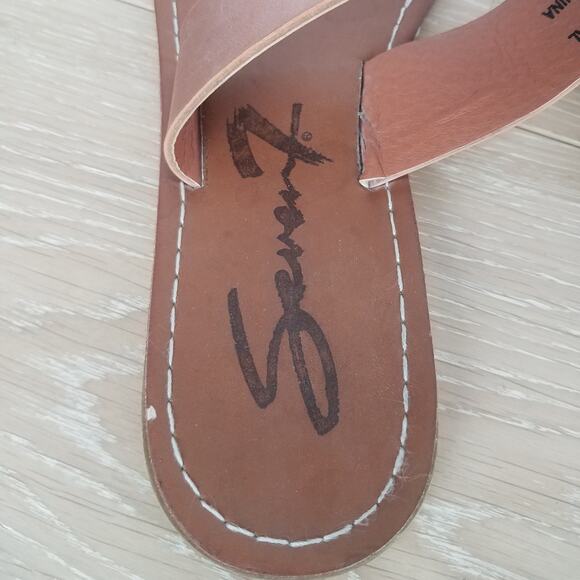 Seven 7  | Rose Gold Thong Sandals Flats 8 - Picture 4 of 7